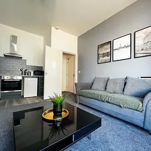 Apartment Banks Street